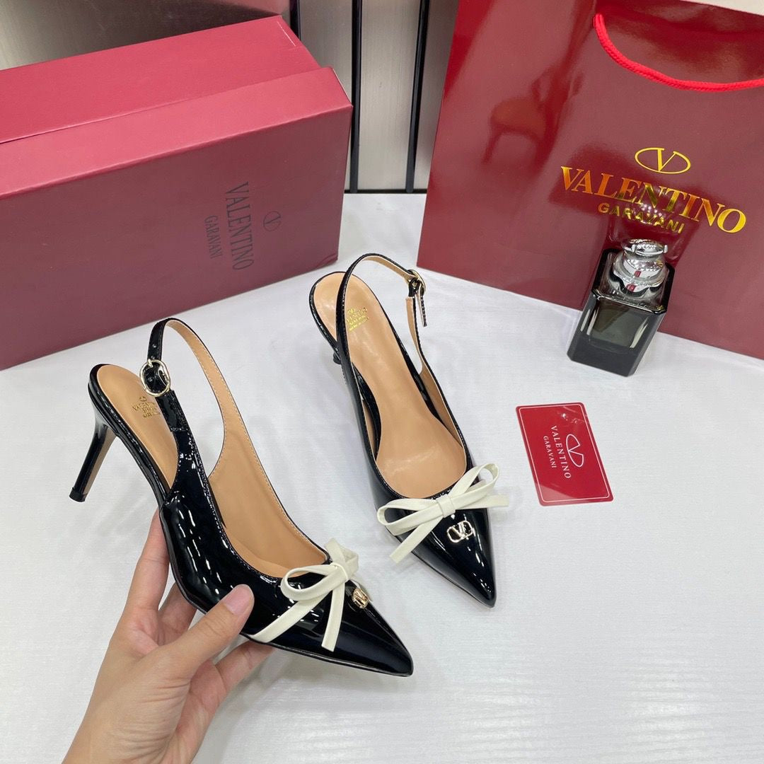 VALENTINO ELEGANT WOMENS BLACK BACK BELT LEATHER WITH WHITE KNOT