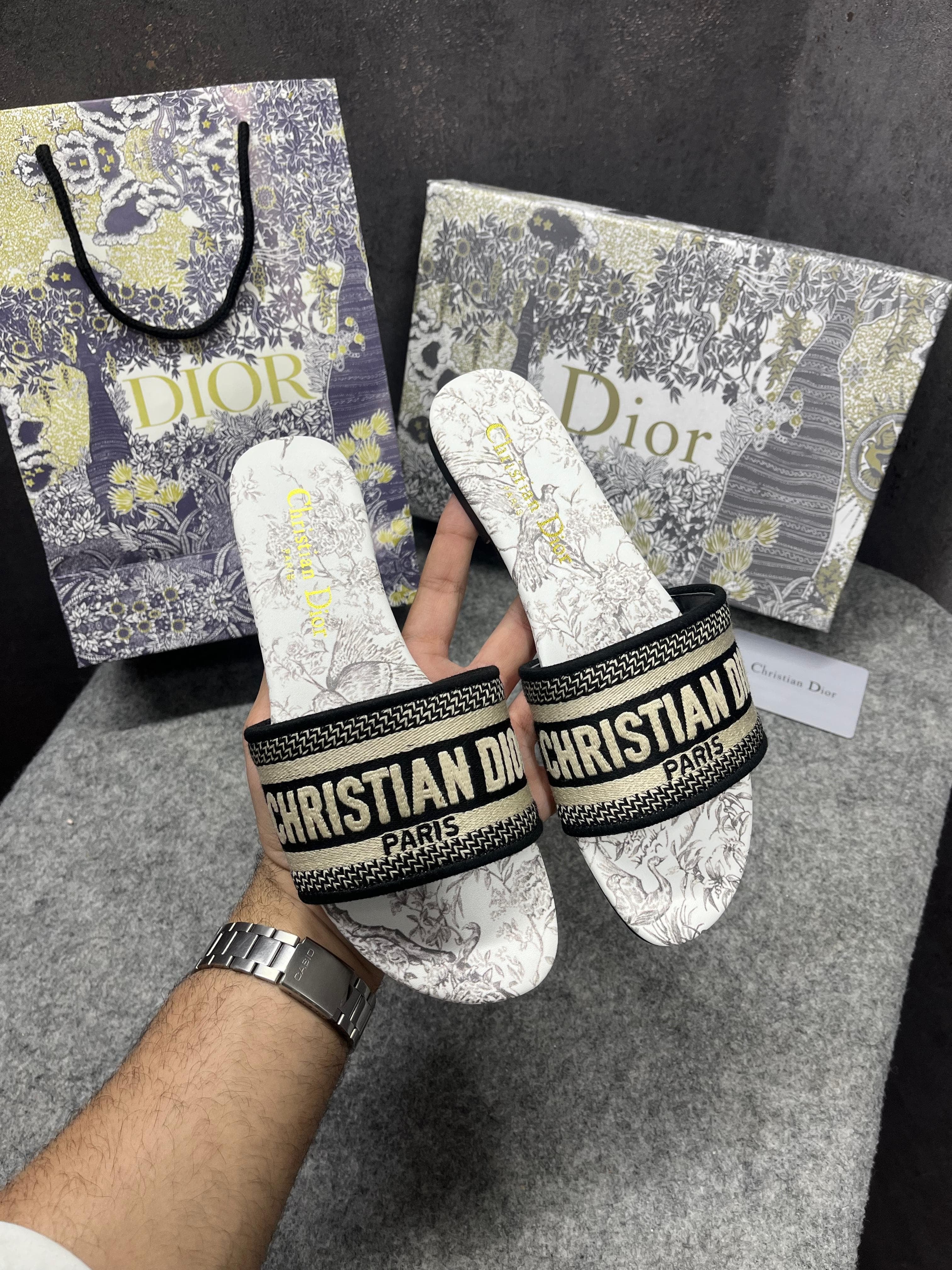 CHRISTIAN DIOR DWAY SLIDE GREY BLACK SIGNATURE