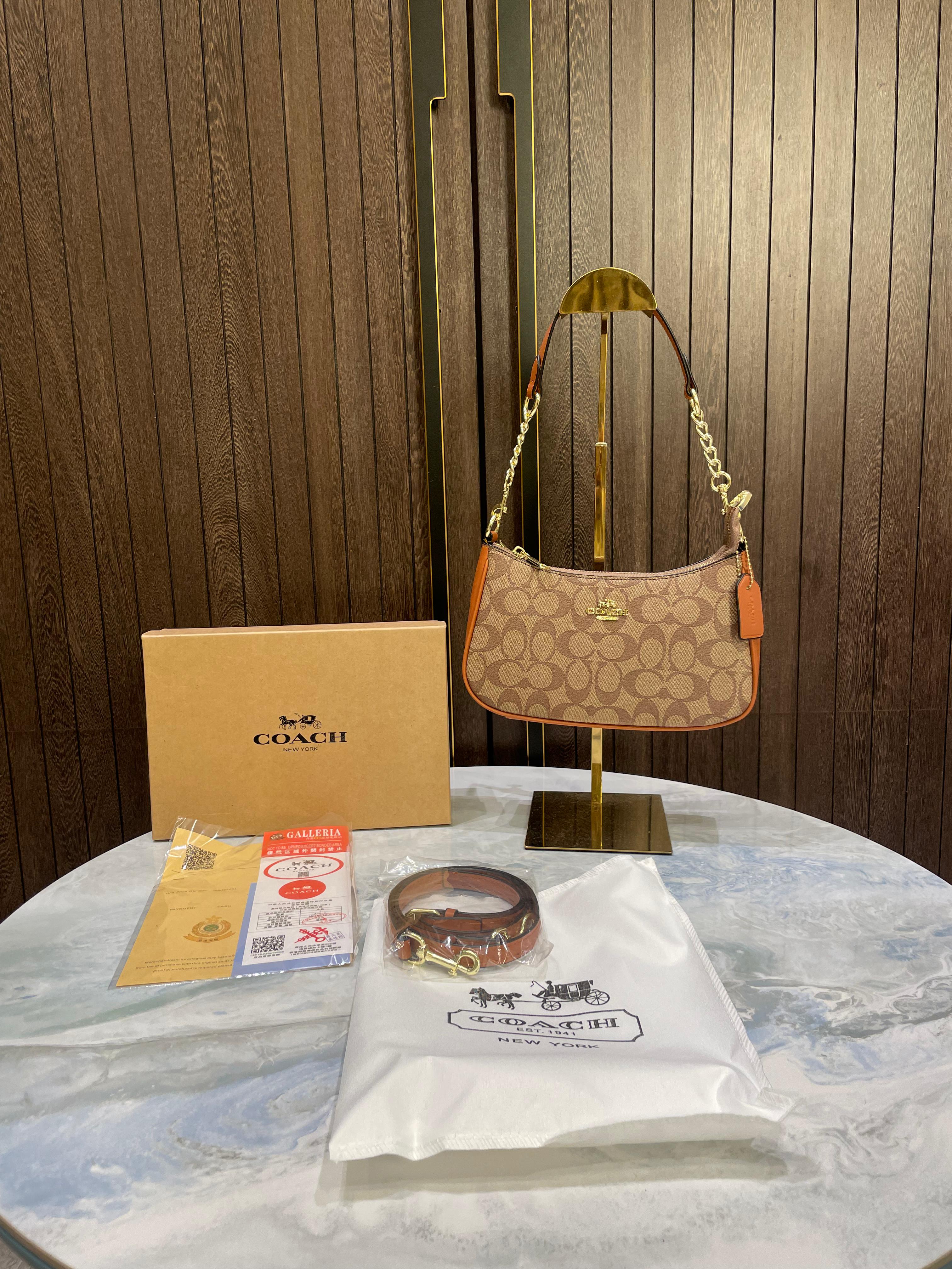 COACH TERI APRICOT SHOULDER BAG