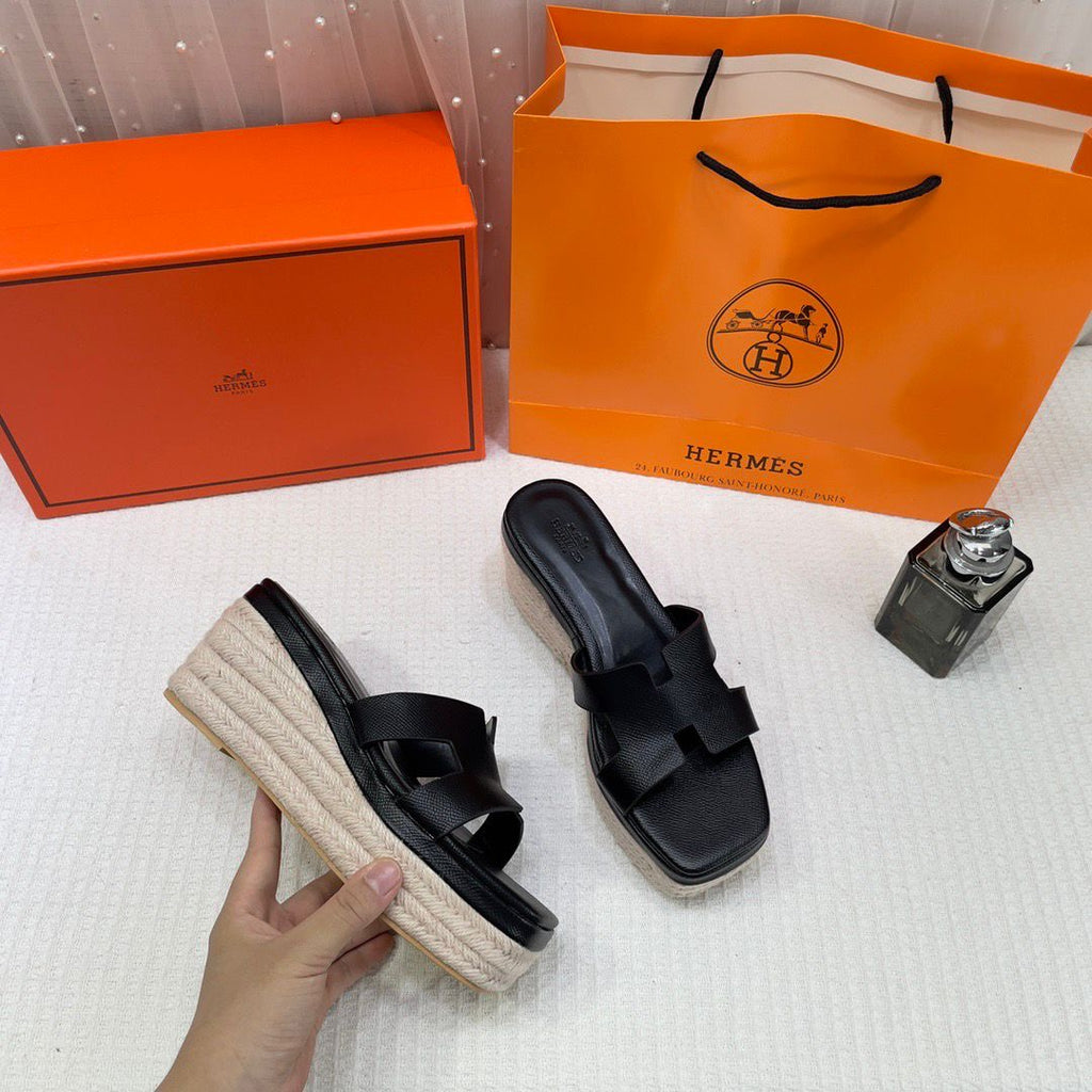 HERMES BLACK ORAN WEDGE PLATFORM SANDAL