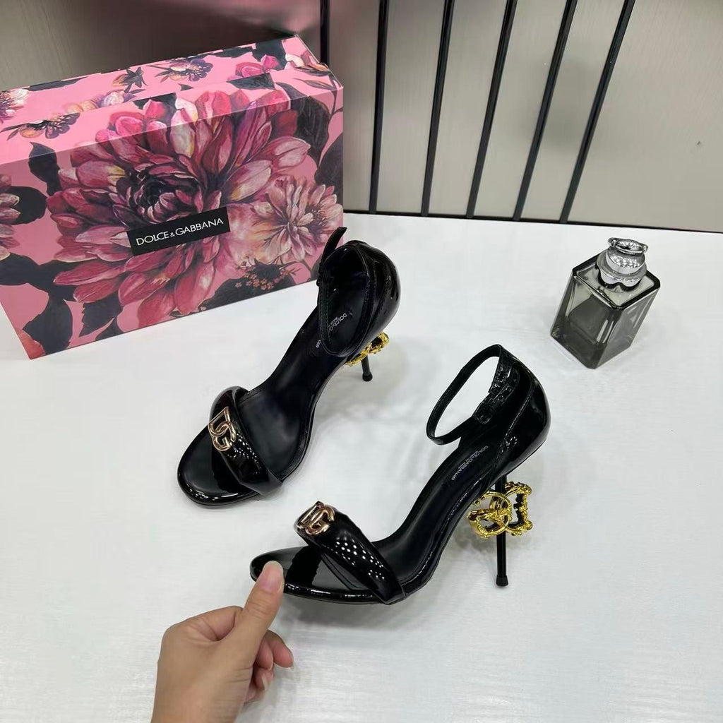 DOLCE AND GABBANA SCULPTED HEEL BAROQUE DG PATENT BLAVK LEATHER SANDAL