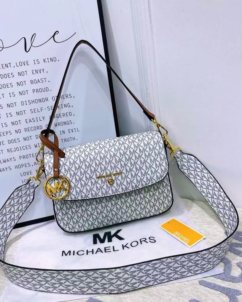 MICHAEL KORS JET SET MEDIUM MONOGRAM CROSSBODY BAG