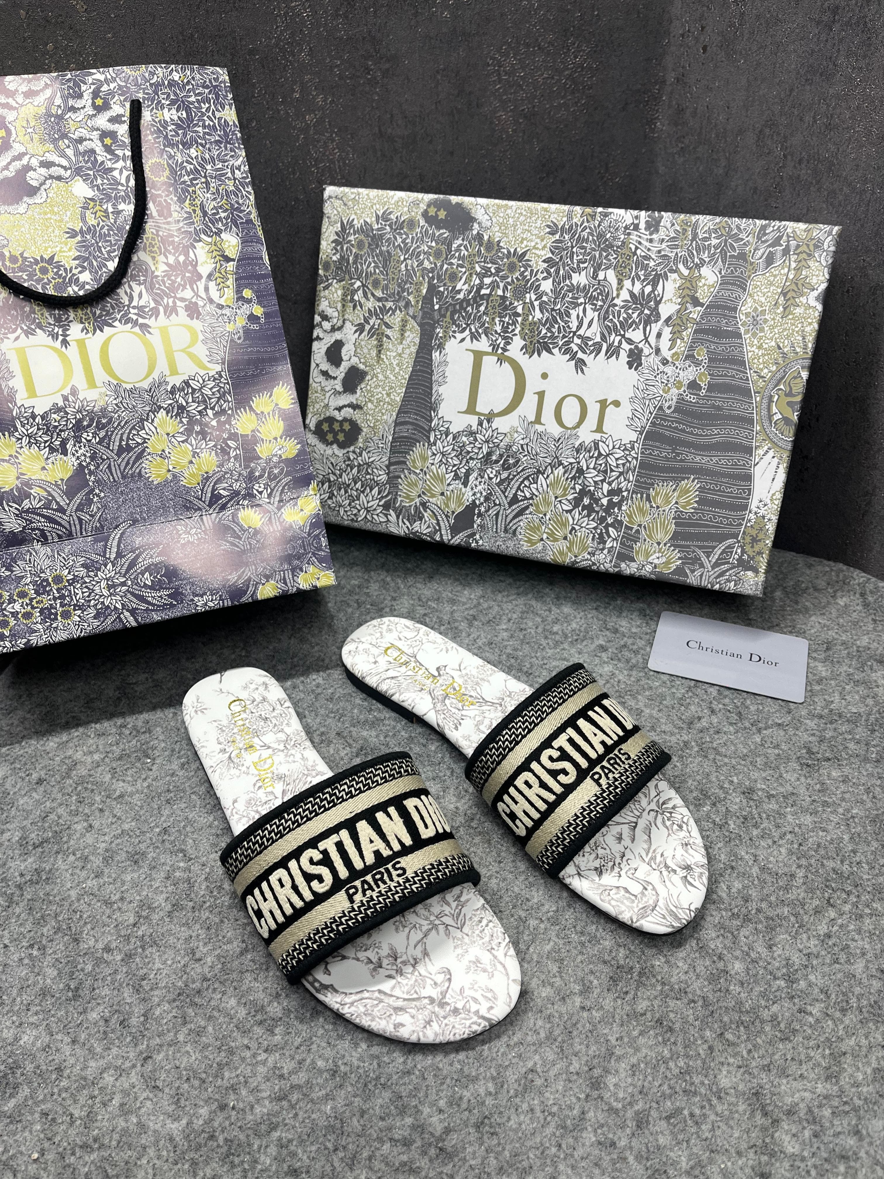 CHRISTIAN DIOR DWAY SLIDE GREY BLACK SIGNATURE