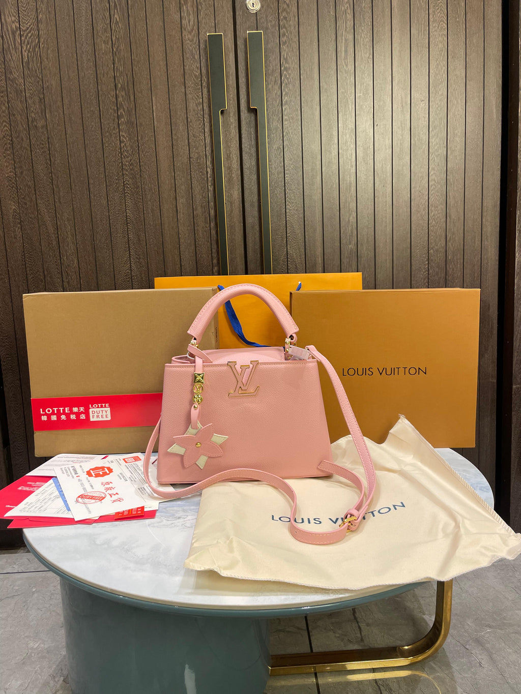 LOUIS VUITTON CAPUCINES BB
