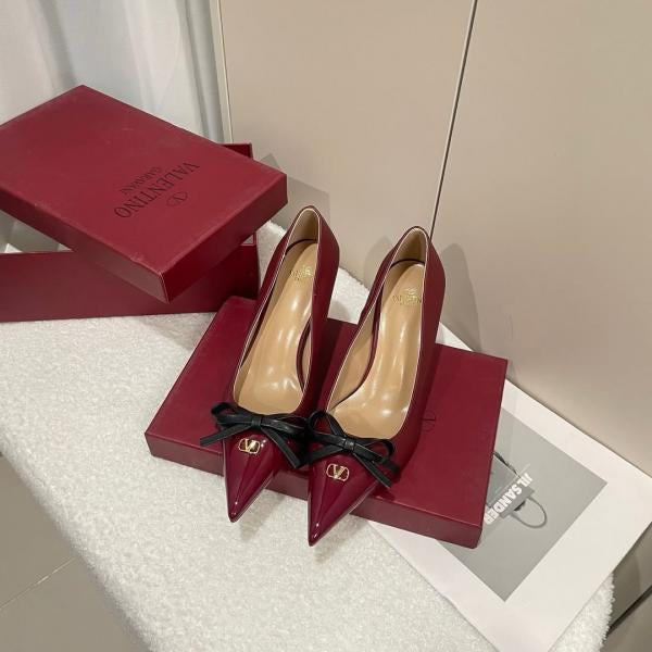 VALENTINO PUMP HEEL ELEGANT WOMENS WINE PATENT LEATHER WITH BLACK KNOT