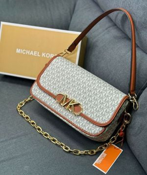 MICHAEL KORS PARKER MEDIUM LOGO SHOLDER BAG