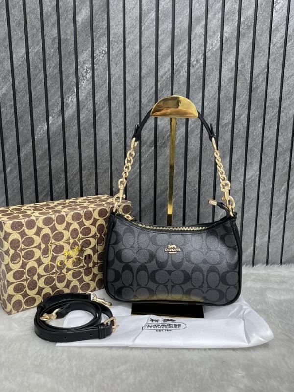 COACH TERI APRICOT SHOULDER BAG