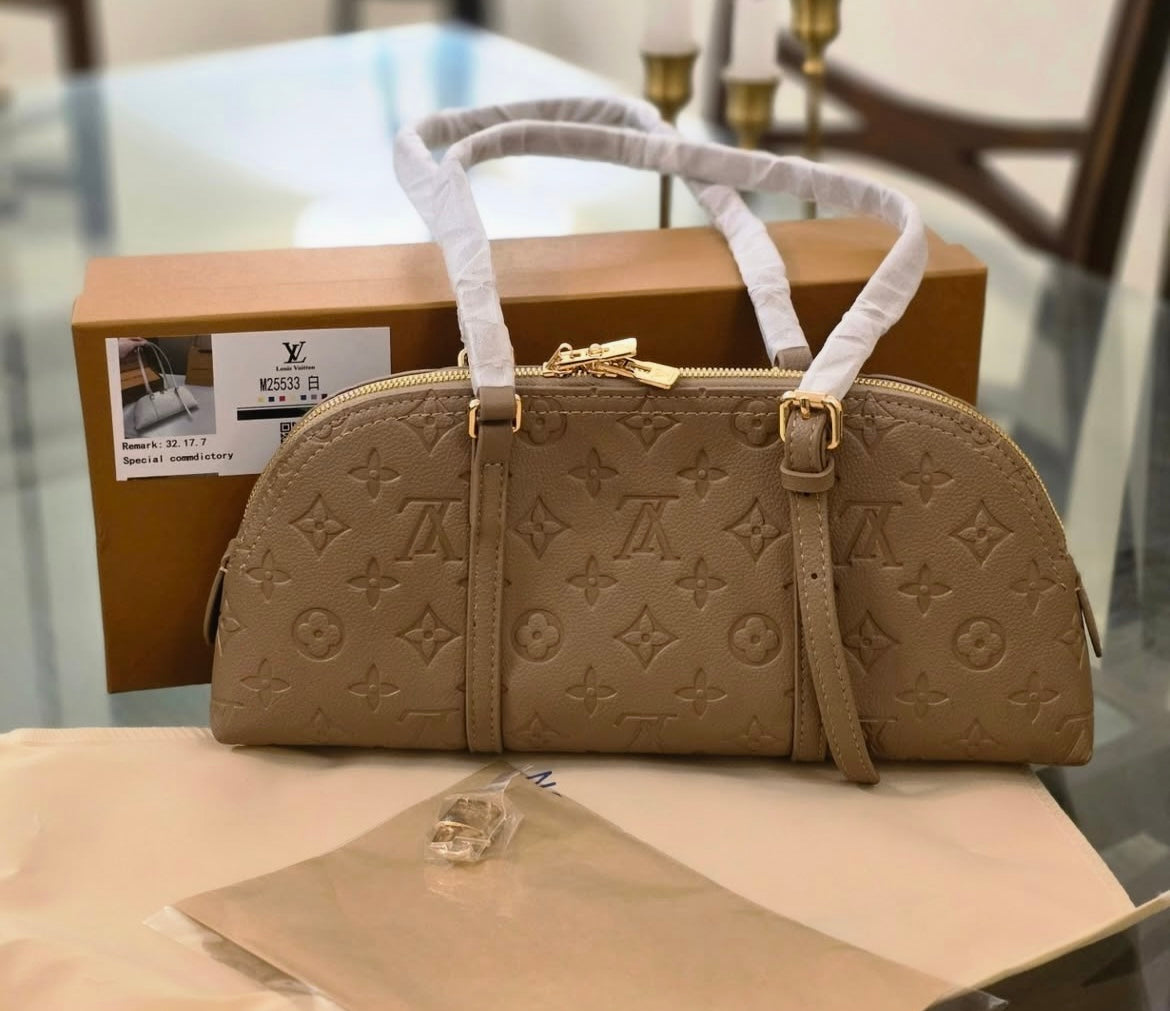 LOUIS VUITTON MONOGRAM SHOULDER BAG