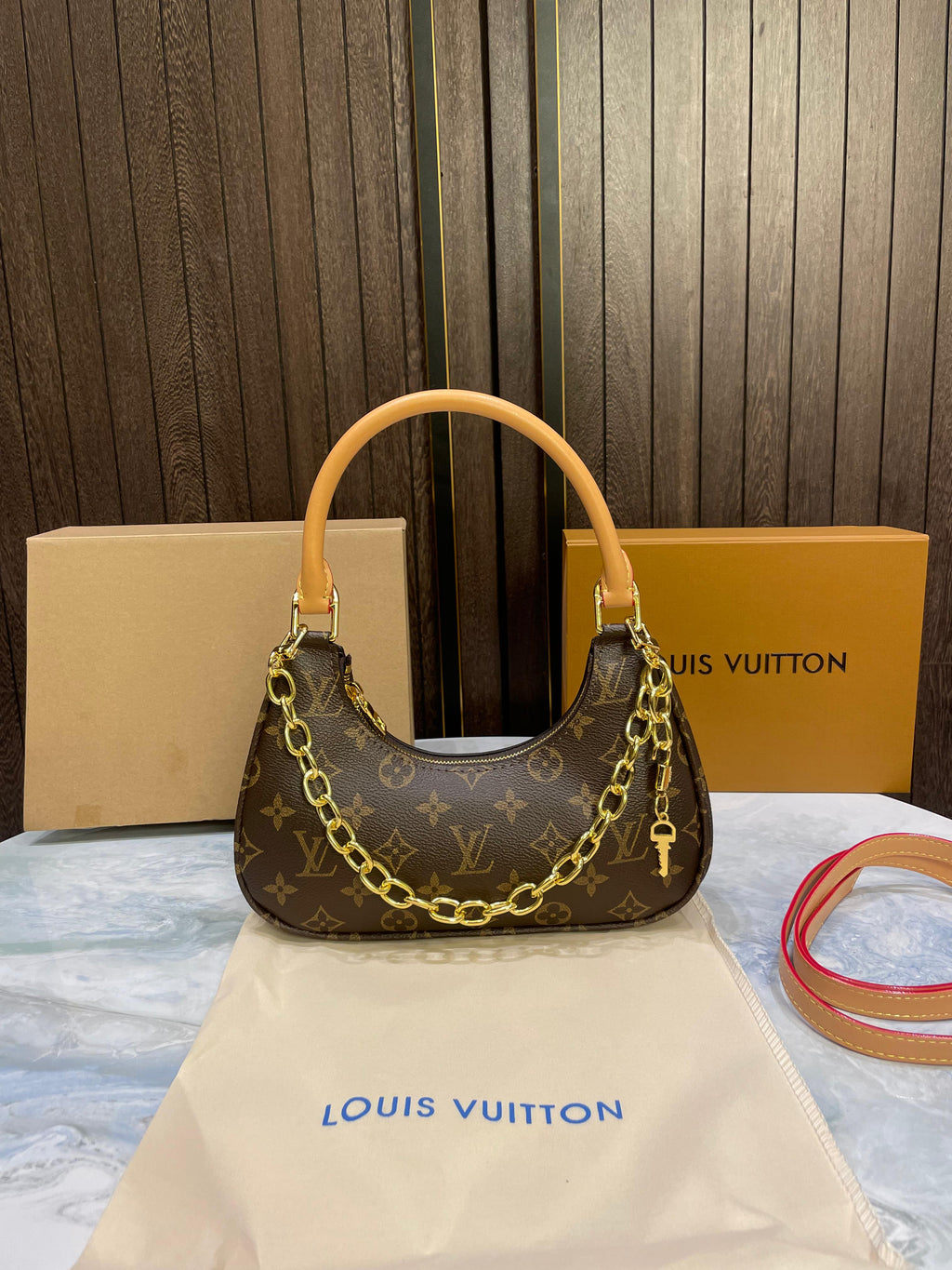 LOUIS VUITTON M25223 CATCHY PM