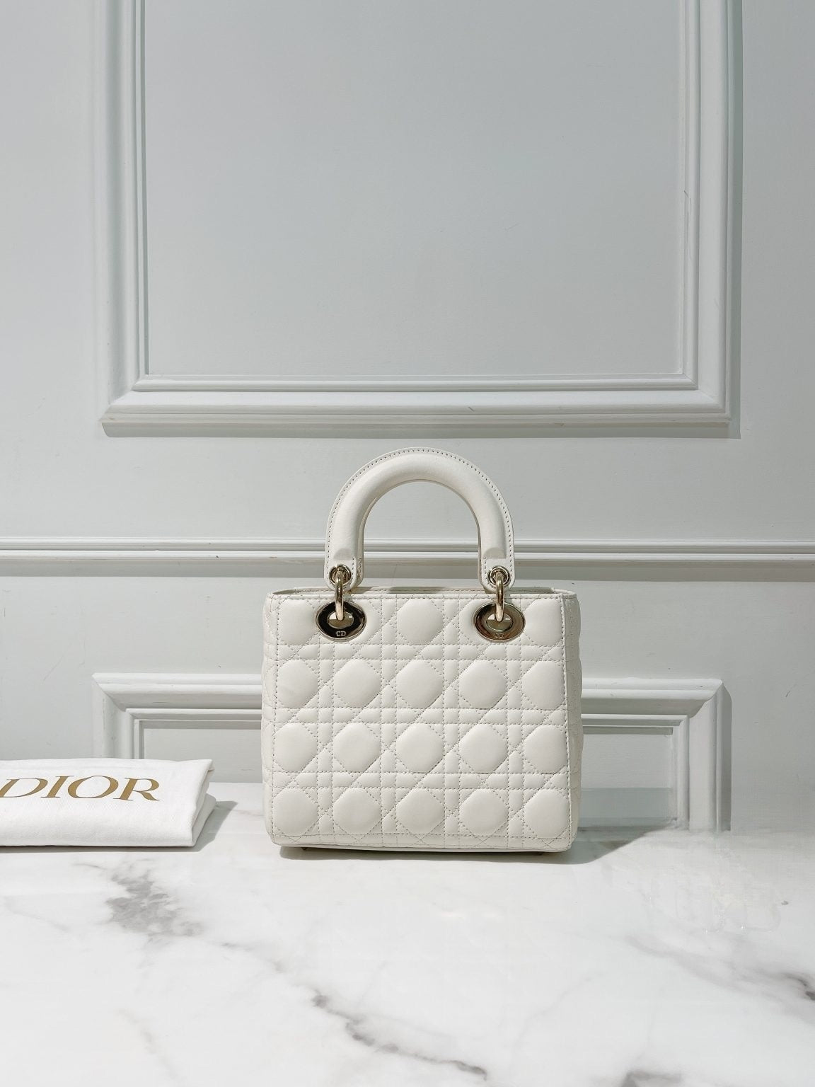 CHRISTIAM DIOR LADY GLOSSY SIGNATURE