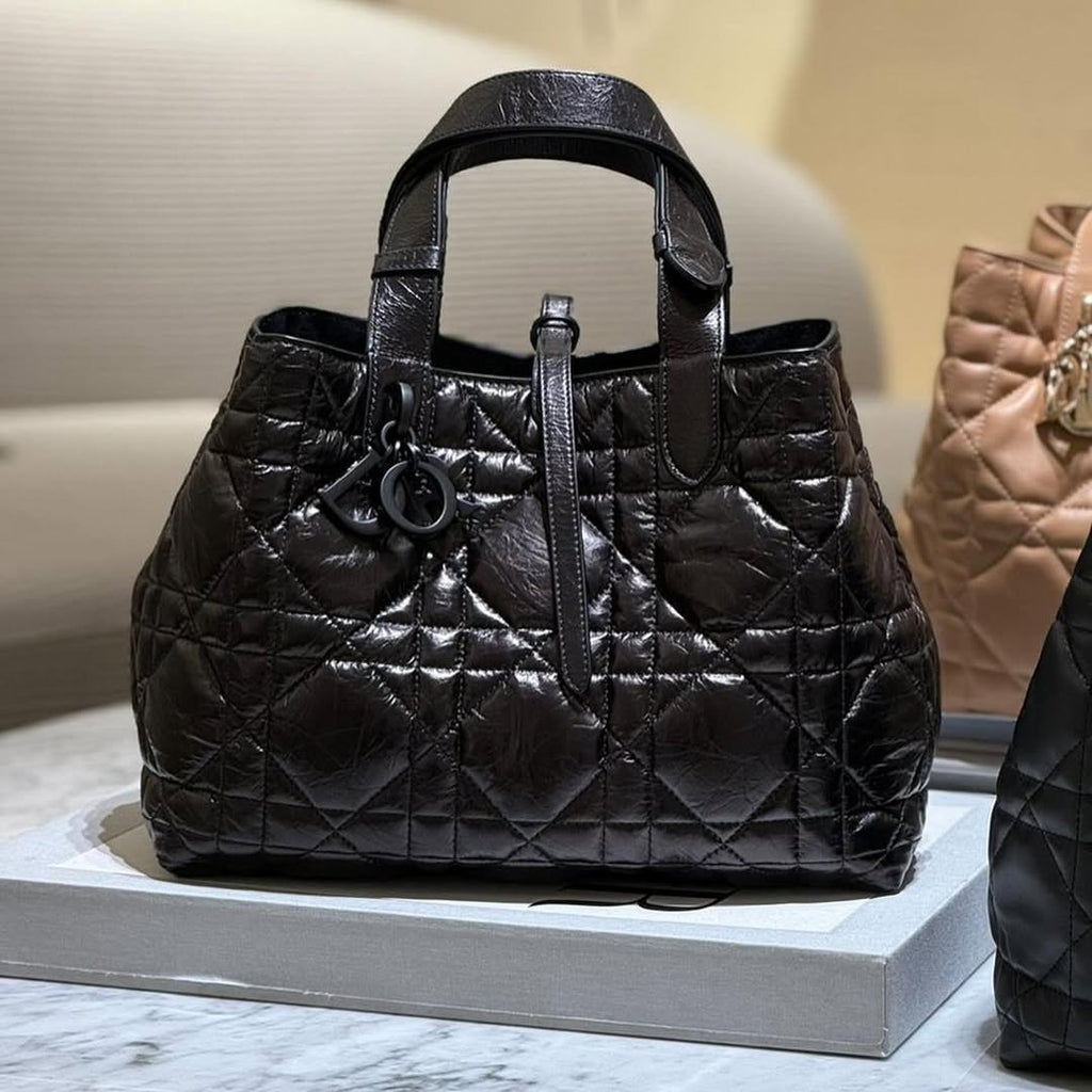CHRISTIAN DIOR MEDIUM TOUJOURS BAG IN BLACK MACROCANNAGE LEATHER