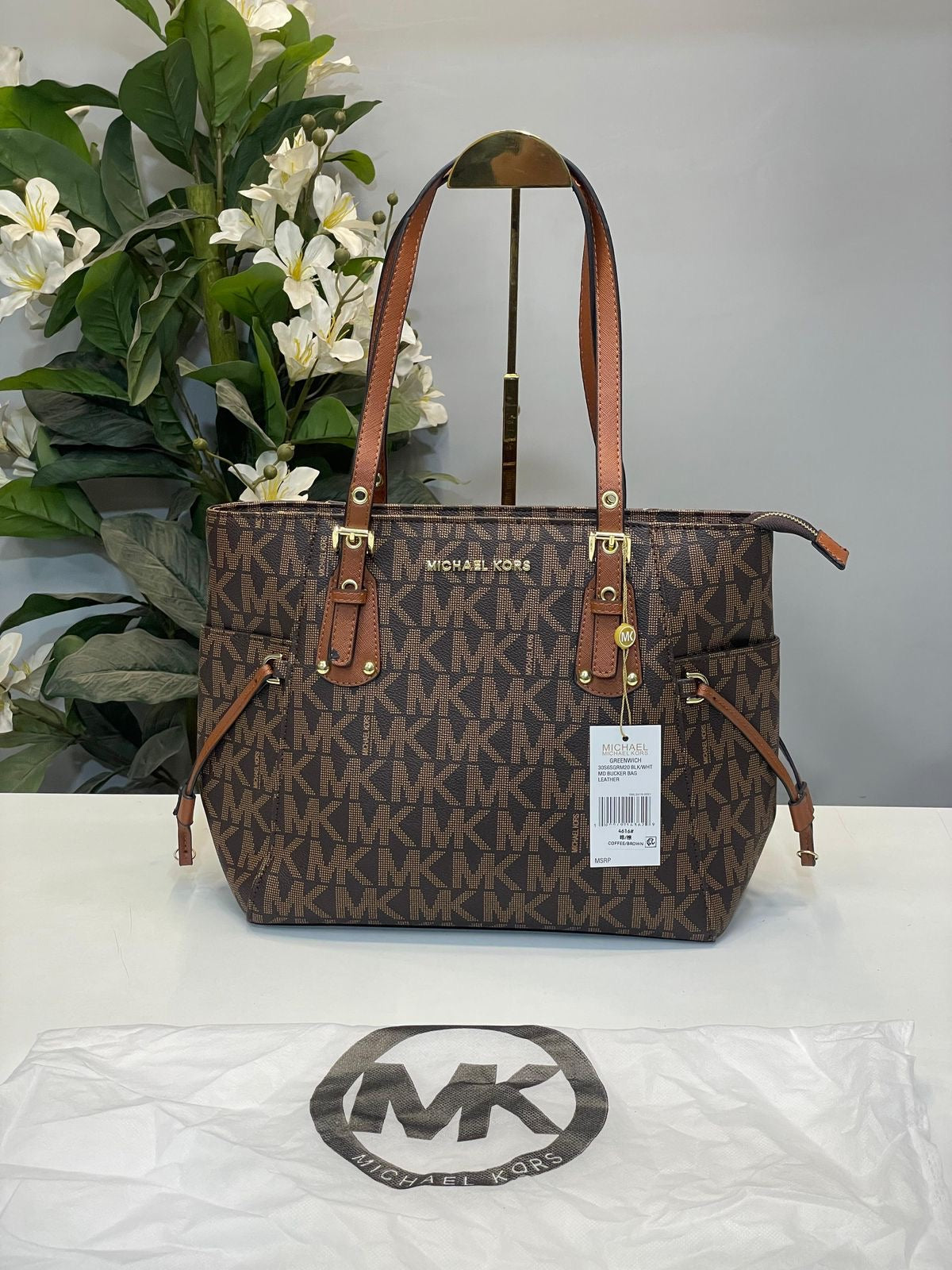 MICHAEL KORS VOYAGER TOTE BAG