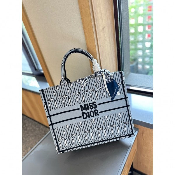 MISS DIOR BY CHRISTIAN DIOR GRAFFITI BOOK LARGE TOTE