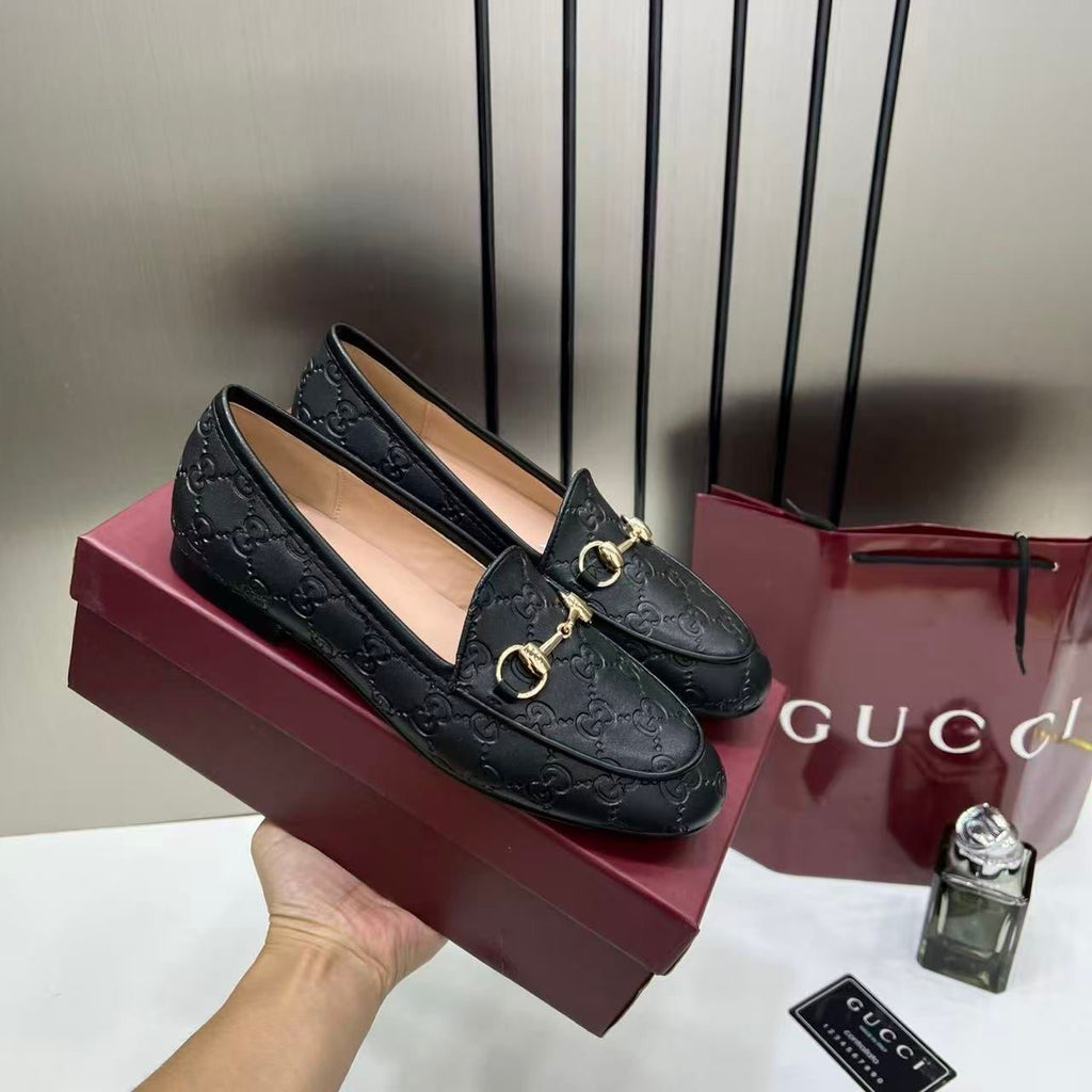 GUCCI WOMENS JORDAAN LOAFERS