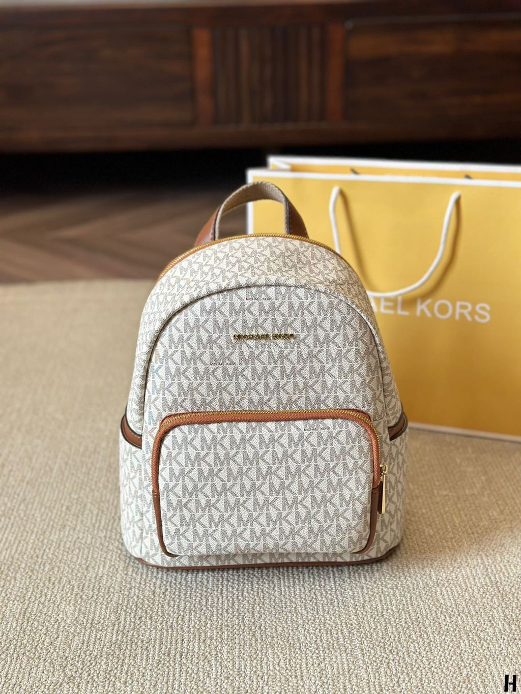 MICHAEL KORS MK MEDIUM BACKPACK