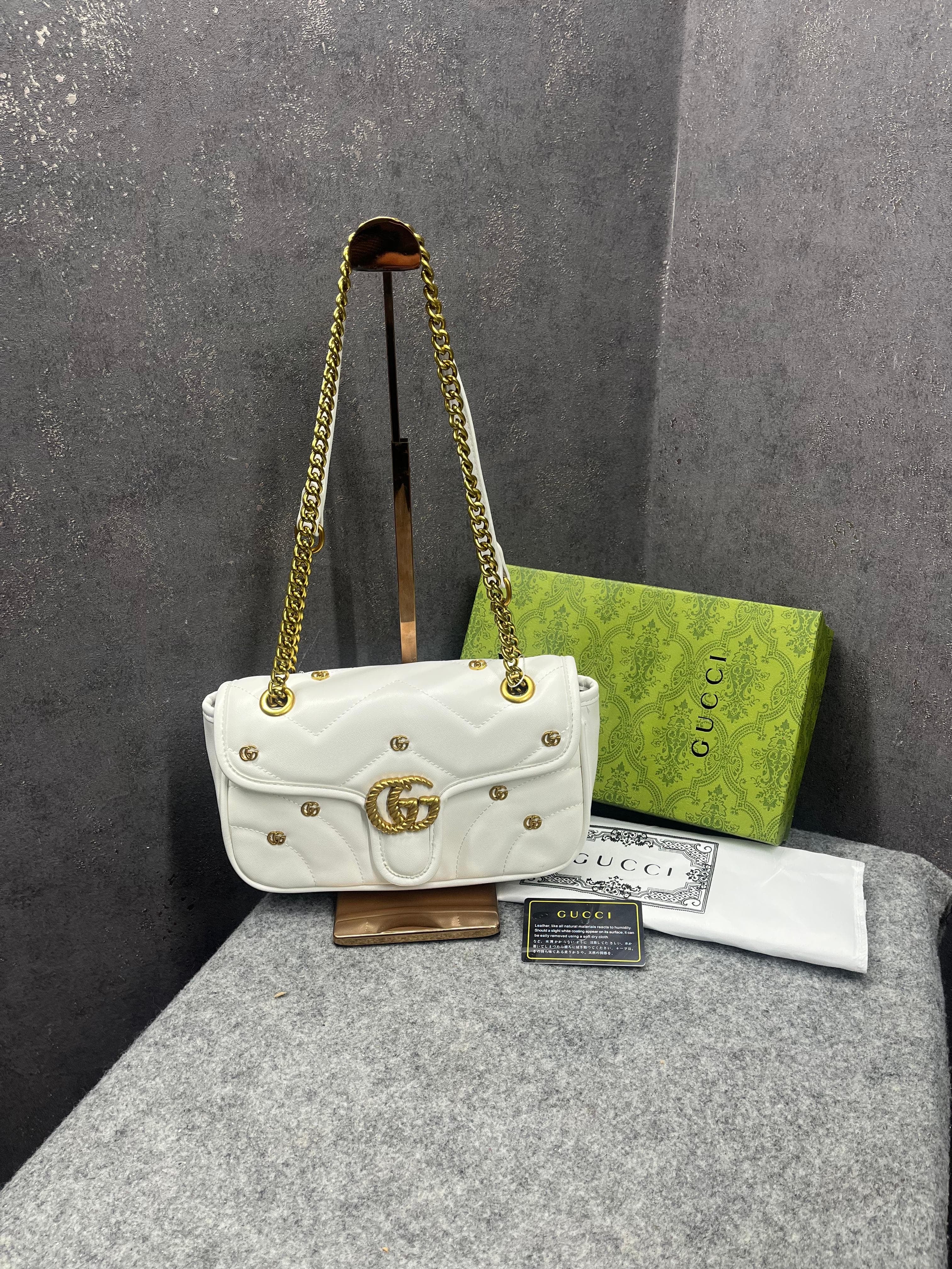 GUCCI GG MARMONT SHOULDER BAG